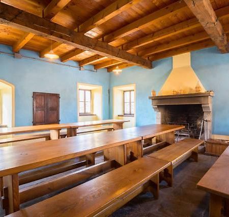 Ostello Podesteria Di Gombola Polinago Kültér fotó