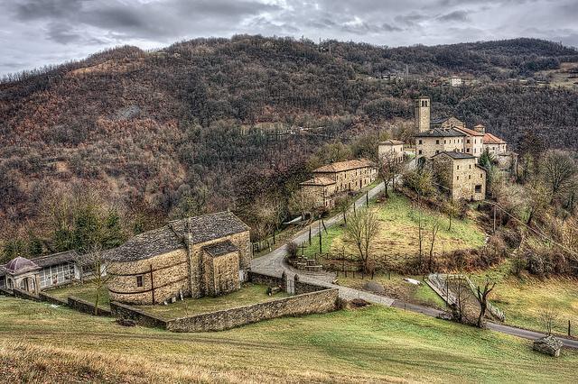 Ostello Podesteria Di Gombola Polinago Kültér fotó